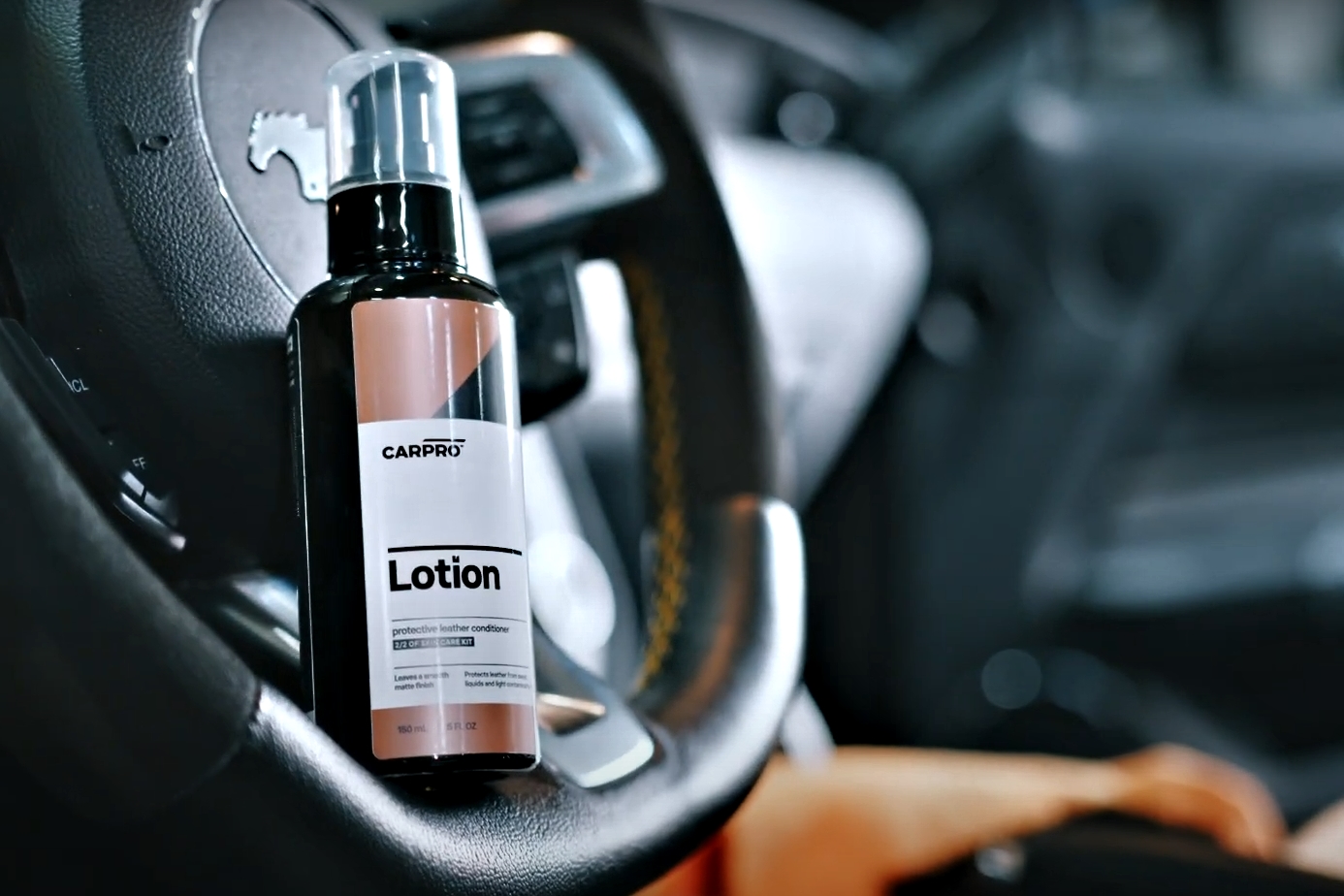 Sada pro péči o kožený interiér CarPro SkinCare kit